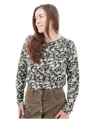 NWT Adventura Black & White Floral Smocked Crewneck Long-Sleeve Top Size L